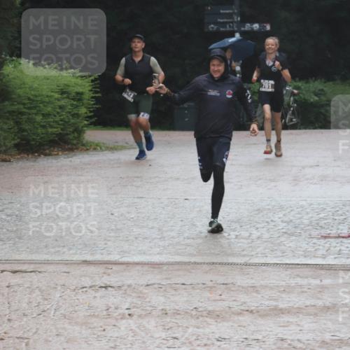13.09.2026 - Stadtparktriathlon Emre Sener http://msf.ph/oto/10266489 13.09.2026 12:50:21 Laufen 1761, 761, 878, 933 meine-sportfotos.de