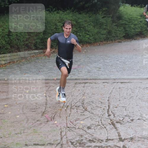13.09.2026 - Stadtparktriathlon Emre Sener http://msf.ph/oto/10266492 13.09.2026 12:50:22 Laufen 761, 878, 933 meine-sportfotos.de