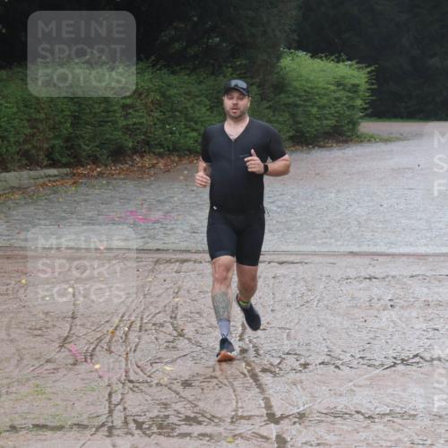 13.09.2026 - Stadtparktriathlon Emre Sener http://msf.ph/oto/10266523 13.09.2026 12:51:24 Laufen 893, 935 meine-sportfotos.de