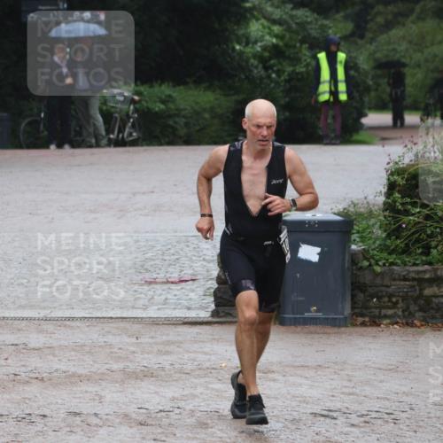 13.09.2026 - Stadtparktriathlon Emre Sener http://msf.ph/oto/10266646 13.09.2026 12:55:40 Laufen 819, 1053 meine-sportfotos.de