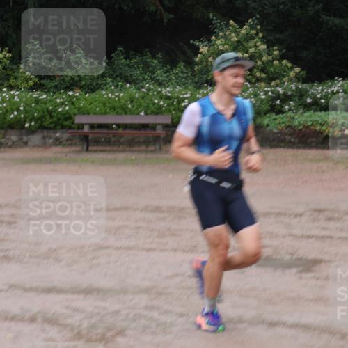13.09.2026 - Stadtparktriathlon Emre Sener http://msf.ph/oto/10266652 13.09.2026 12:56:08 Laufen 1048, 1067 meine-sportfotos.de