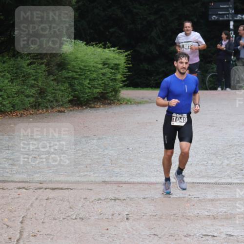 13.09.2026 - Stadtparktriathlon Emre Sener http://msf.ph/oto/10266857 13.09.2026 13:04:41 Laufen 887, 1049, 887, 981, 1008, 1047, 1049 meine-sportfotos.de