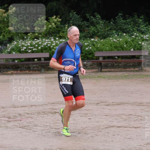 13.09.2026 - Stadtparktriathlon Emre Sener http://msf.ph/oto/10266905 13.09.2026 13:05:43 Laufen 971, 861, 971, 1039, 1064, 1068 meine-sportfotos.de