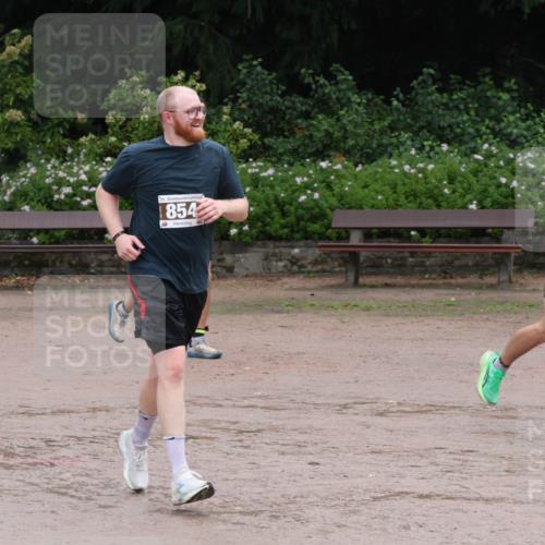 13.09.2026 - Stadtparktriathlon Emre Sener http://msf.ph/oto/10266924 13.09.2026 13:06:13 Laufen 25, 854, 946, 854, 1039, 1044 meine-sportfotos.de