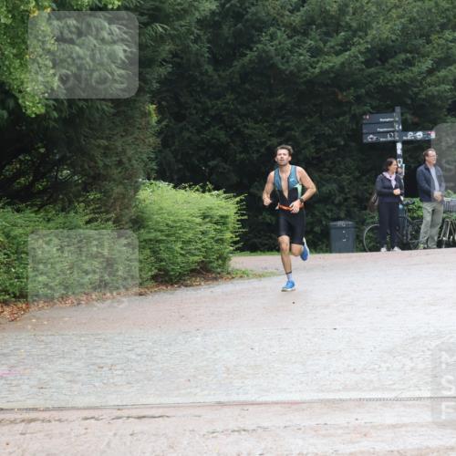13.09.2026 - Stadtparktriathlon Emre Sener http://msf.ph/oto/10266987 13.09.2026 13:08:56 Laufen 1056 meine-sportfotos.de