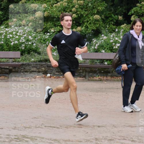 13.09.2026 - Stadtparktriathlon Emre Sener http://msf.ph/oto/10267244 13.09.2026 13:22:25 Laufen 1031 meine-sportfotos.de