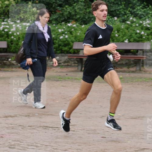 13.09.2026 - Stadtparktriathlon Emre Sener http://msf.ph/oto/10267248 13.09.2026 13:22:25 Laufen 1031 meine-sportfotos.de
