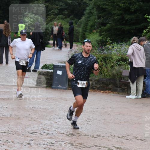 13.09.2026 - Stadtparktriathlon Emre Sener http://msf.ph/oto/10267298 13.09.2026 13:22:59 Laufen 932, 938, 950, 938, 950, 978, 1085 meine-sportfotos.de