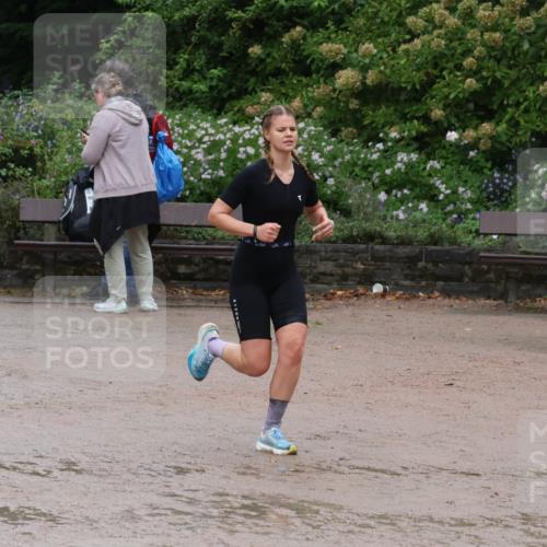 13.09.2026 - Stadtparktriathlon Emre Sener http://msf.ph/oto/10267371 13.09.2026 13:23:50 Laufen 1113, 1150, 1184 meine-sportfotos.de