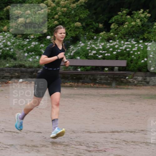 13.09.2026 - Stadtparktriathlon Emre Sener http://msf.ph/oto/10267374 13.09.2026 13:23:50 Laufen 1113, 1150, 1184 meine-sportfotos.de