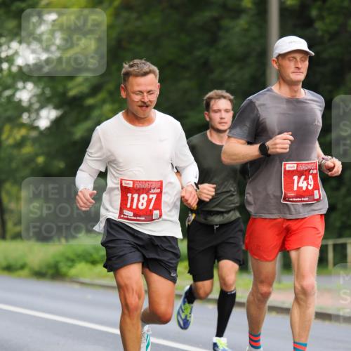 13.09.2026 - 21. swb-Marathon Bremen TobiasT http://msf.ph/oto/10269274 13.09.2026 11:29:34 Laufen 1187, 0027, 21, 149, 21, 40 meine-sportfotos.de
