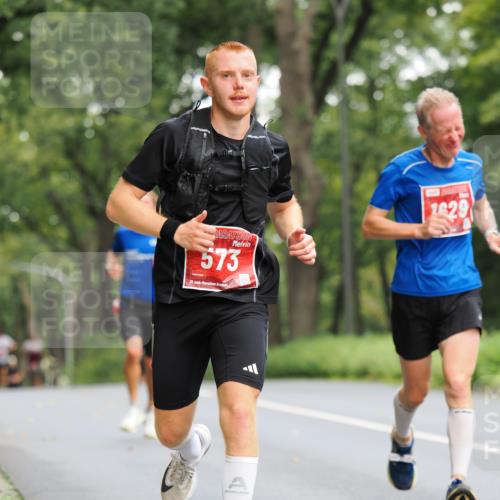 13.09.2026 - 21. swb-Marathon Bremen TobiasT http://msf.ph/oto/10269305 13.09.2026 11:31:57 Laufen 573, 21, 1629 meine-sportfotos.de