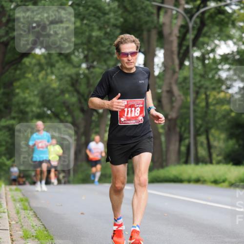 13.09.2026 - 21. swb-Marathon Bremen TobiasT http://msf.ph/oto/10269381 13.09.2026 11:35:49 Laufen 1118 meine-sportfotos.de