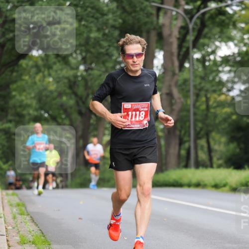 13.09.2026 - 21. swb-Marathon Bremen TobiasT http://msf.ph/oto/10269389 13.09.2026 11:35:49 Laufen 1118 meine-sportfotos.de