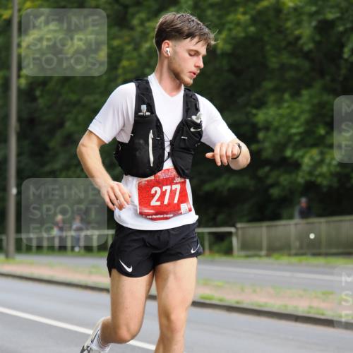 13.09.2026 - 21. swb-Marathon Bremen TobiasT http://msf.ph/oto/10269485 13.09.2026 11:38:11 Laufen 277, 26 meine-sportfotos.de
