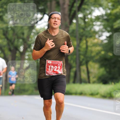 13.09.2026 - 21. swb-Marathon Bremen TobiasT http://msf.ph/oto/10270252 13.09.2026 11:38:27 Laufen 1822, 21 meine-sportfotos.de