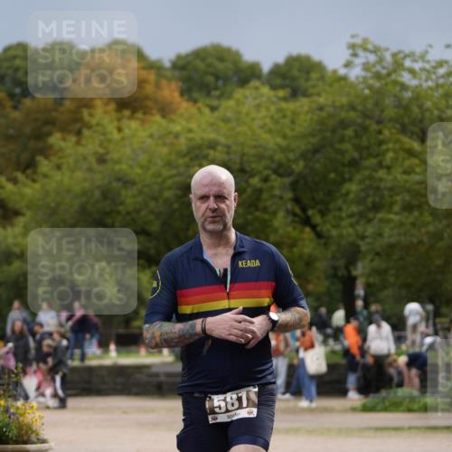 13.09.2026 - Stadtparktriathlon Patografie http://msf.ph/oto/10270564 13.09.2026 11:57:44 Ziel 581 meine-sportfotos.de