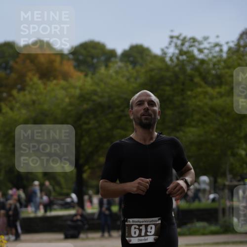 13.09.2026 - Stadtparktriathlon Patografie http://msf.ph/oto/10270628 13.09.2026 12:01:16 Ziel 573, 602, 619 meine-sportfotos.de
