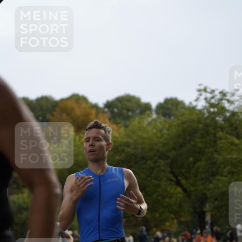 13.09.2026 - Stadtparktriathlon Patografie http://msf.ph/oto/10270648 13.09.2026 12:02:03 Ziel 621, 635, 637, 674, 688, 696 meine-sportfotos.de