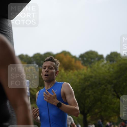 13.09.2026 - Stadtparktriathlon Patografie http://msf.ph/oto/10270649 13.09.2026 12:02:03 Ziel 621, 635, 637, 674, 688, 696 meine-sportfotos.de