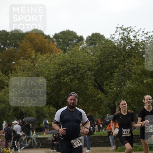 13.09.2026 - Stadtparktriathlon Patografie http://msf.ph/oto/10270718 13.09.2026 12:03:55 Ziel 430, 443, 541, 662 meine-sportfotos.de