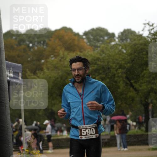 13.09.2026 - Stadtparktriathlon Patografie http://msf.ph/oto/10270749 13.09.2026 12:04:16 Ziel 590, 686 meine-sportfotos.de