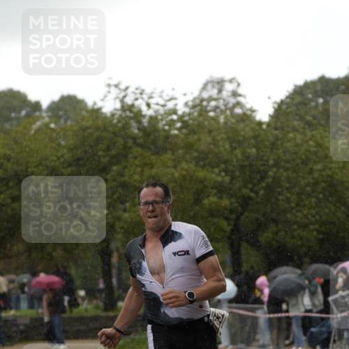 13.09.2026 - Stadtparktriathlon Patografie http://msf.ph/oto/10270775 13.09.2026 12:04:53 Ziel 630 meine-sportfotos.de