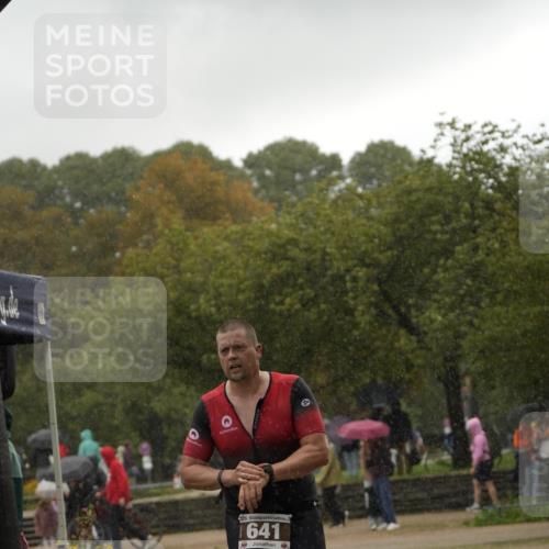 13.09.2026 - Stadtparktriathlon Patografie http://msf.ph/oto/10270780 13.09.2026 12:05:21 Ziel 592, 641 meine-sportfotos.de