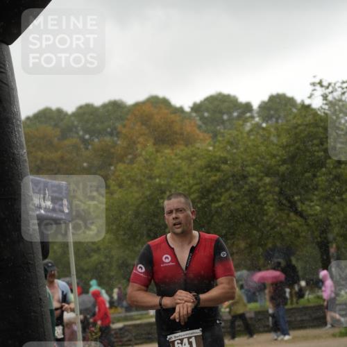 13.09.2026 - Stadtparktriathlon Patografie http://msf.ph/oto/10270782 13.09.2026 12:05:21 Ziel 592, 641 meine-sportfotos.de