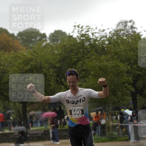 13.09.2026 - Stadtparktriathlon Patografie http://msf.ph/oto/10270796 13.09.2026 12:05:40 Ziel 690 meine-sportfotos.de