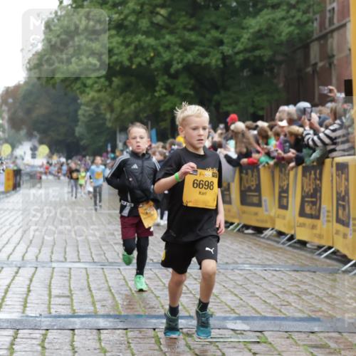 13.09.2026 - Kiel Lauf Yannick Fuchs http://msf.ph/oto/10270800 13.09.2026 08:33:21 Ziel 10988, 1711, 6073, 6484, 6698, 7959, 11404 meine-sportfotos.de