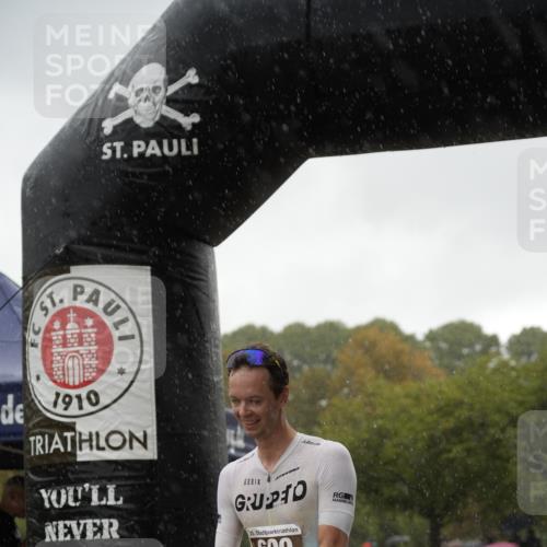 13.09.2026 - Stadtparktriathlon Patografie http://msf.ph/oto/10270802 13.09.2026 12:05:41 Ziel 690 meine-sportfotos.de