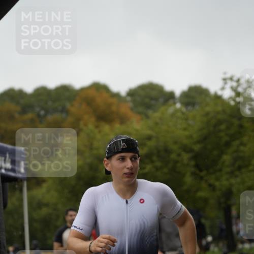 13.09.2026 - Stadtparktriathlon Patografie http://msf.ph/oto/10270809 13.09.2026 12:06:41 Ziel 467, 611, 644 meine-sportfotos.de
