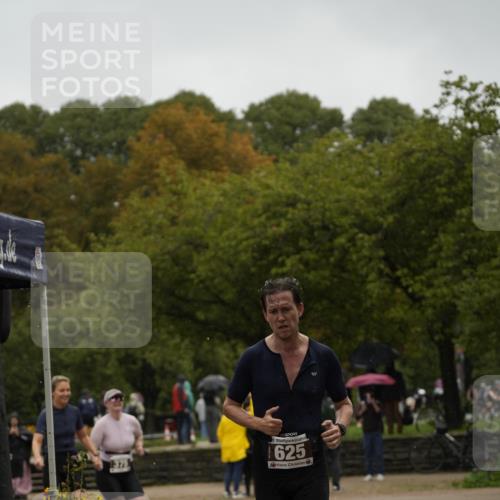 13.09.2026 - Stadtparktriathlon Patografie http://msf.ph/oto/10270819 13.09.2026 12:06:58 Ziel 375, 435, 625, 676 meine-sportfotos.de