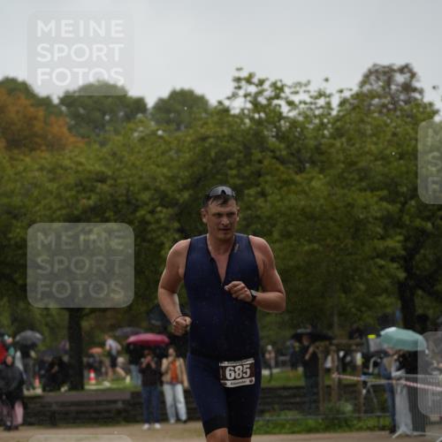 13.09.2026 - Stadtparktriathlon Patografie http://msf.ph/oto/10270875 13.09.2026 12:08:40 Ziel 685 meine-sportfotos.de