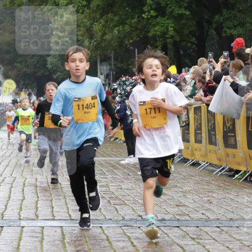 13.09.2026 - Kiel Lauf Yannick Fuchs http://msf.ph/oto/10270886 13.09.2026 08:33:29 Ziel 6073, 6484, 6698, 7959, 10988, 743, 1711, 3220, 8602, 8654, 8840, 11404 meine-sportfotos.de
