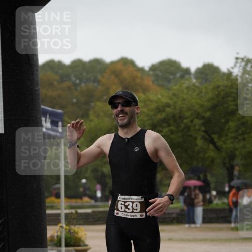 13.09.2026 - Stadtparktriathlon Patografie http://msf.ph/oto/10270925 13.09.2026 12:09:42 Ziel 639 meine-sportfotos.de