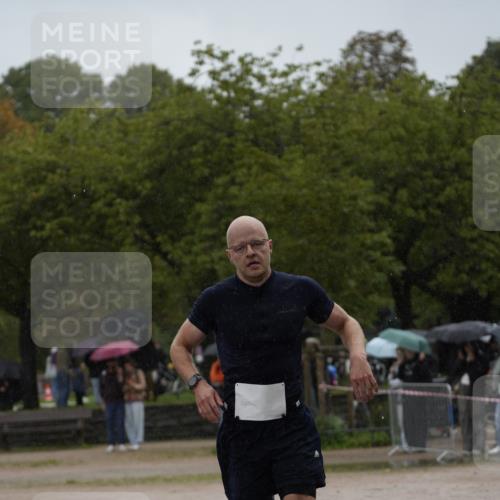 13.09.2026 - Stadtparktriathlon Patografie http://msf.ph/oto/10270930 13.09.2026 12:10:04 Ziel 632 meine-sportfotos.de
