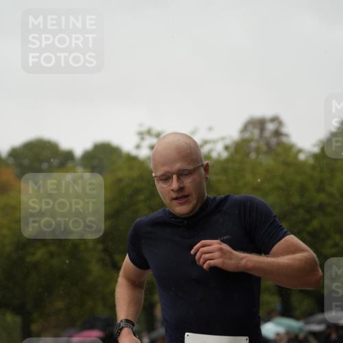 13.09.2026 - Stadtparktriathlon Patografie http://msf.ph/oto/10270934 13.09.2026 12:10:05 Ziel 632 meine-sportfotos.de