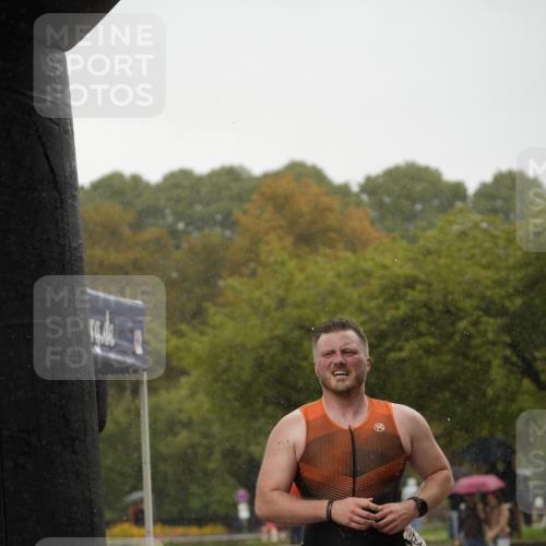 13.09.2026 - Stadtparktriathlon Patografie http://msf.ph/oto/10270979 13.09.2026 12:11:43 Ziel 663 meine-sportfotos.de