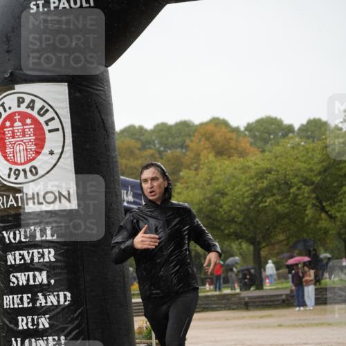 13.09.2026 - Stadtparktriathlon Patografie http://msf.ph/oto/10271027 13.09.2026 12:13:06 Ziel 660, 1797 meine-sportfotos.de
