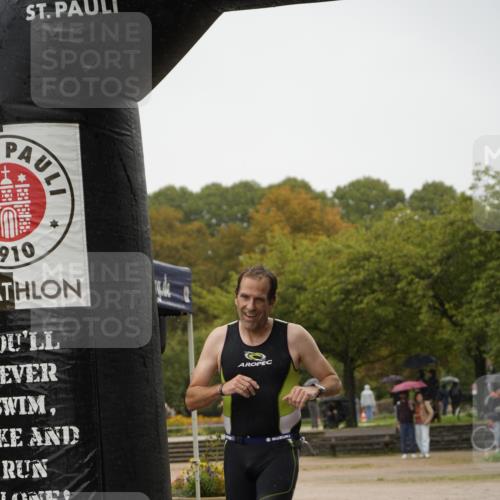 13.09.2026 - Stadtparktriathlon Patografie http://msf.ph/oto/10271060 13.09.2026 12:14:14 Ziel 612, 697 meine-sportfotos.de