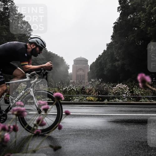 13.09.2026 - Stadtparktriathlon H.Heesch http://msf.ph/oto/10271117 13.09.2026 08:50:37 Radfahren 66, 72 meine-sportfotos.de