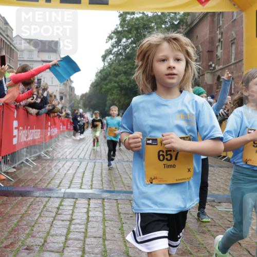 13.09.2026 - Kiel Lauf Yannick Fuchs http://msf.ph/oto/10271164 13.09.2026 08:34:03 Ziel 1058, 1295, 1924, 2140, 2477, 2851, 4146, 4839, 5324, 6351, 6453, 7041, 7567, 8179, 8478, 10172, 11008, 11664, 743, 1711, 2477, 3220, 4080, 6073, 6484, 6698, 7959, 8602, 8654, 8840, 9418, 9670, 11226, 11404, 657, 720, 1103, 2740, 2769, 4016, 4417, 4796, 5099, 7135, 8226, 8333, 9211, 9945, 10121, 10158, 10446, 10713, 10815, 11365, 11572, 12100, 12236, 12525, 6073, 6484, 10988 meine-sportfotos.de
