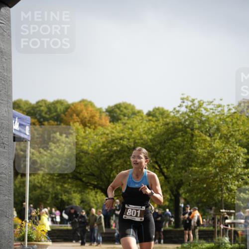 13.09.2026 - Stadtparktriathlon Patografie http://msf.ph/oto/10271187 13.09.2026 12:21:19 Ziel 801 meine-sportfotos.de