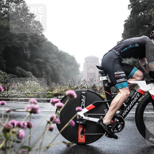 13.09.2026 - Stadtparktriathlon H.Heesch http://msf.ph/oto/10271191 13.09.2026 08:53:43 Radfahren 43, 46, 63 meine-sportfotos.de