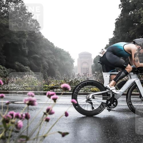 13.09.2026 - Stadtparktriathlon H.Heesch http://msf.ph/oto/10271208 13.09.2026 08:54:04 Radfahren 18, 34, 41 meine-sportfotos.de