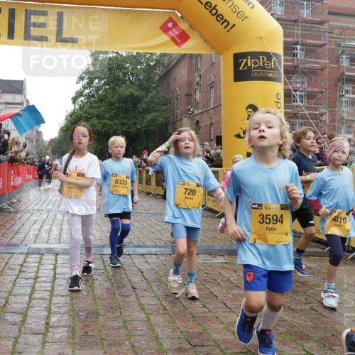 13.09.2026 - Kiel Lauf Yannick Fuchs http://msf.ph/oto/10271295 13.09.2026 08:34:10 Ziel 657, 1058, 1103, 1295, 1924, 2140, 2769, 2851, 4146, 4796, 4839, 5324, 6453, 7041, 7135, 7567, 8179, 8478, 9211, 9945, 10121, 10172, 10713, 11365, 11572, 12236, 743, 1711, 2477, 3220, 4080, 6351, 8602, 8654, 8840, 9418, 9670, 11008, 11226, 11404, 11664, 126, 138, 720, 1623, 2740, 3023, 3118, 3277, 3380, 4016, 4417, 4584, 5099, 6111, 7042, 8226, 8333, 8930, 9047, 10158, 10446, 10815, 12100, 12525, 6073, 6484, 6698, 7959 meine-sportfotos.de