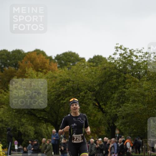 13.09.2026 - Stadtparktriathlon Patografie http://msf.ph/oto/10271313 13.09.2026 12:23:58 Ziel 726, 812 meine-sportfotos.de