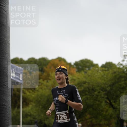 13.09.2026 - Stadtparktriathlon Patografie http://msf.ph/oto/10271320 13.09.2026 12:24:00 Ziel 726, 812 meine-sportfotos.de